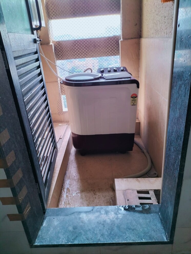 Bathroom, k-raheja-raheja-residency 2 Bedroom 975 Sq.Ft. Apartment In Malad East Mumbai 8741786