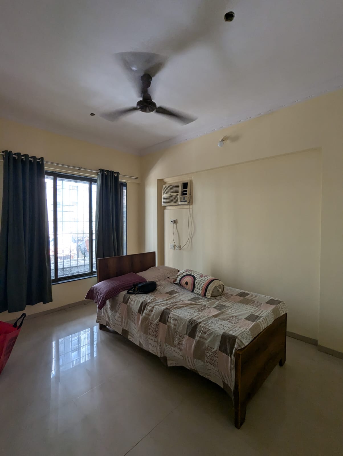 2 BHK Apartment For Rent in Kalpataru
