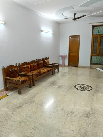 Living Room in 3 BHK Independent House at Sector 26 – for Rent