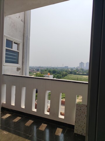 Kitchen in 4 BHK Builder Floor at Parklands, Sector 85 – for Rent