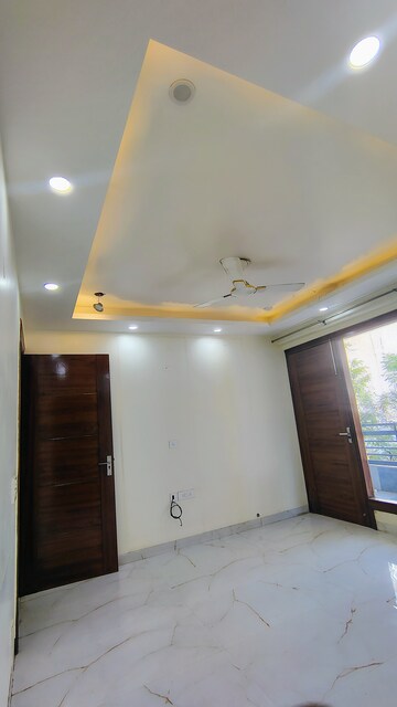 Furnished Amenities in 5 BHK Builder Floor at DLF City Gurgaon, Sector 27 – for Rent