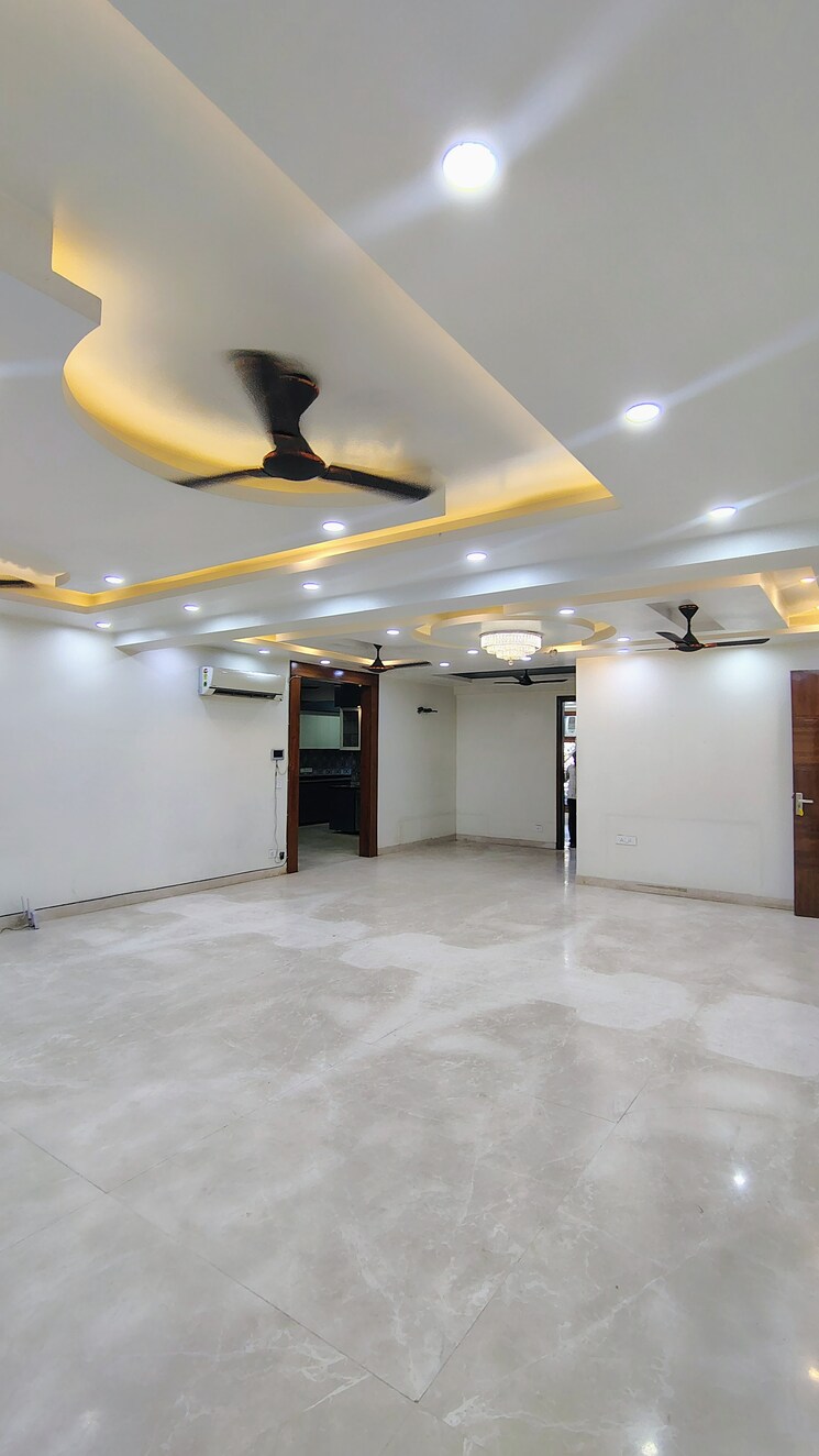 Room, dlf-city-gurgaon 5 Bedroom 4586 Sq.Ft. Builder Floor In Sector 27 Gurgaon 8741953