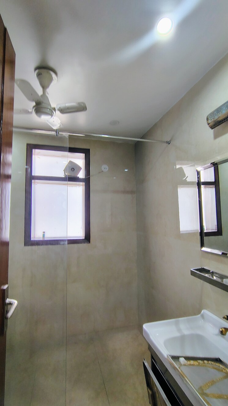 Room, dlf-city-gurgaon 5 Bedroom 4586 Sq.Ft. Builder Floor In Sector 27 Gurgaon 8741953
