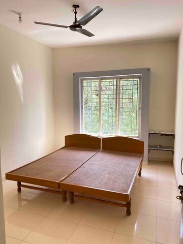 Bedroom in 2.5 BHK Apartment at Rambaug Colony – for Rent