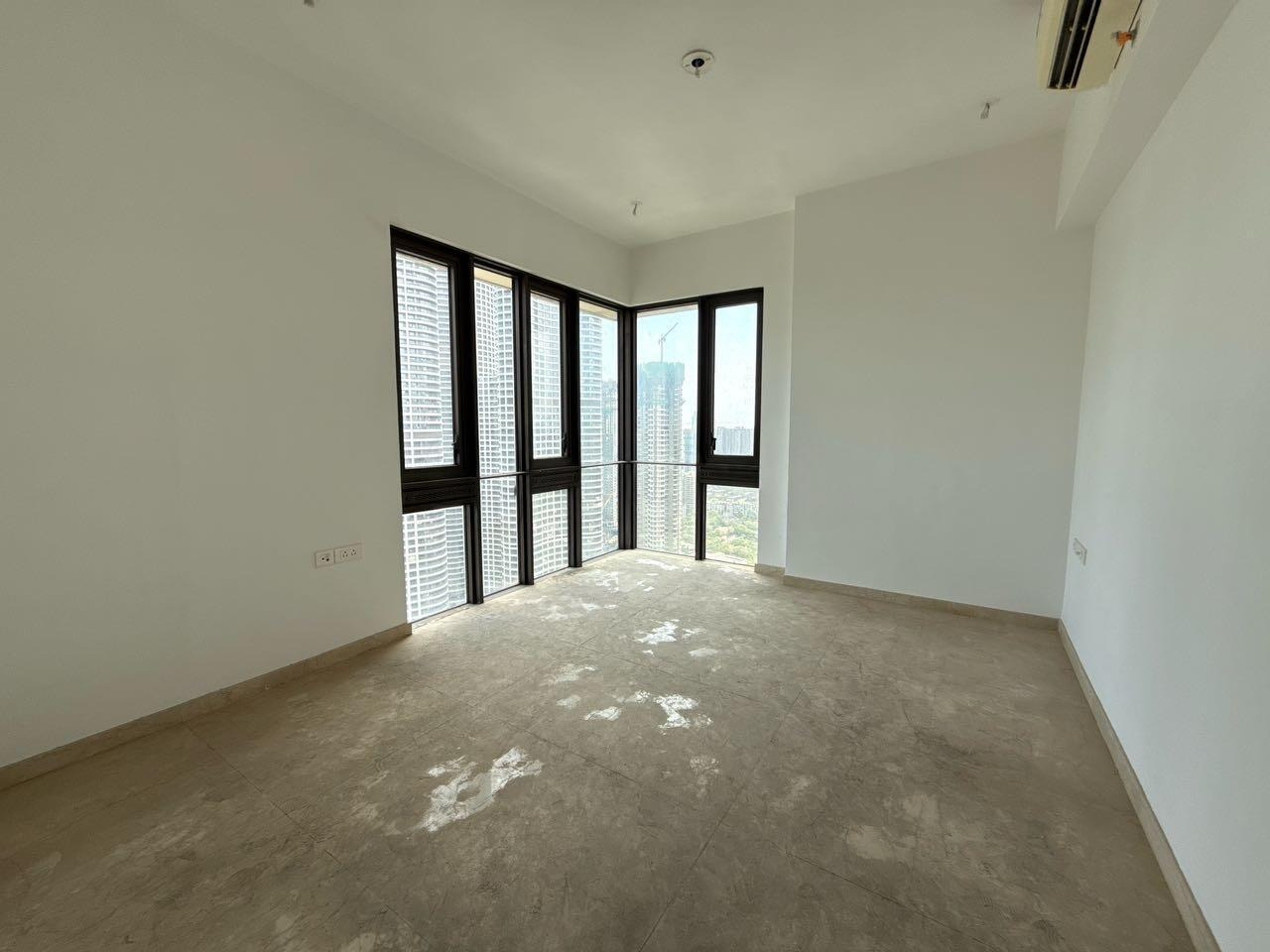 3 BHK + Extra Room Apartment For Rent in Lodha The Park