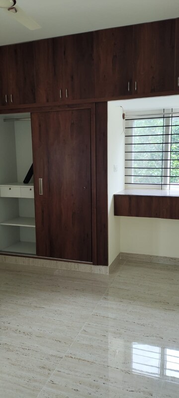Room in 2 BHK Builder Floor at Jp Nagar Phase 7 – for Rent