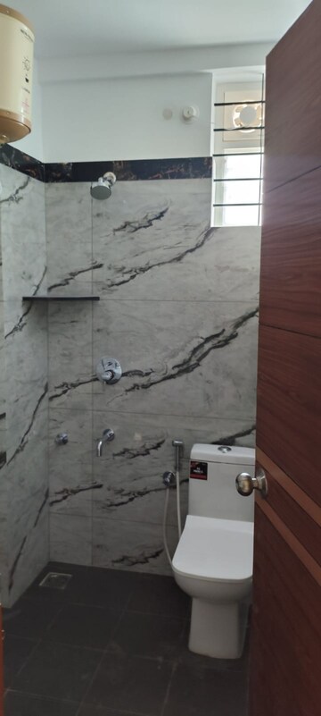 Bathroom in 2 BHK Builder Floor at Jp Nagar Phase 7 – for Rent