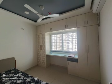 Room in 2.5 BHK Apartment at Prestige High Fields, Gachibowli – for Rent