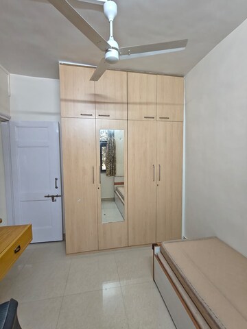 1 BHK Apartment For Rent in Andheri West
