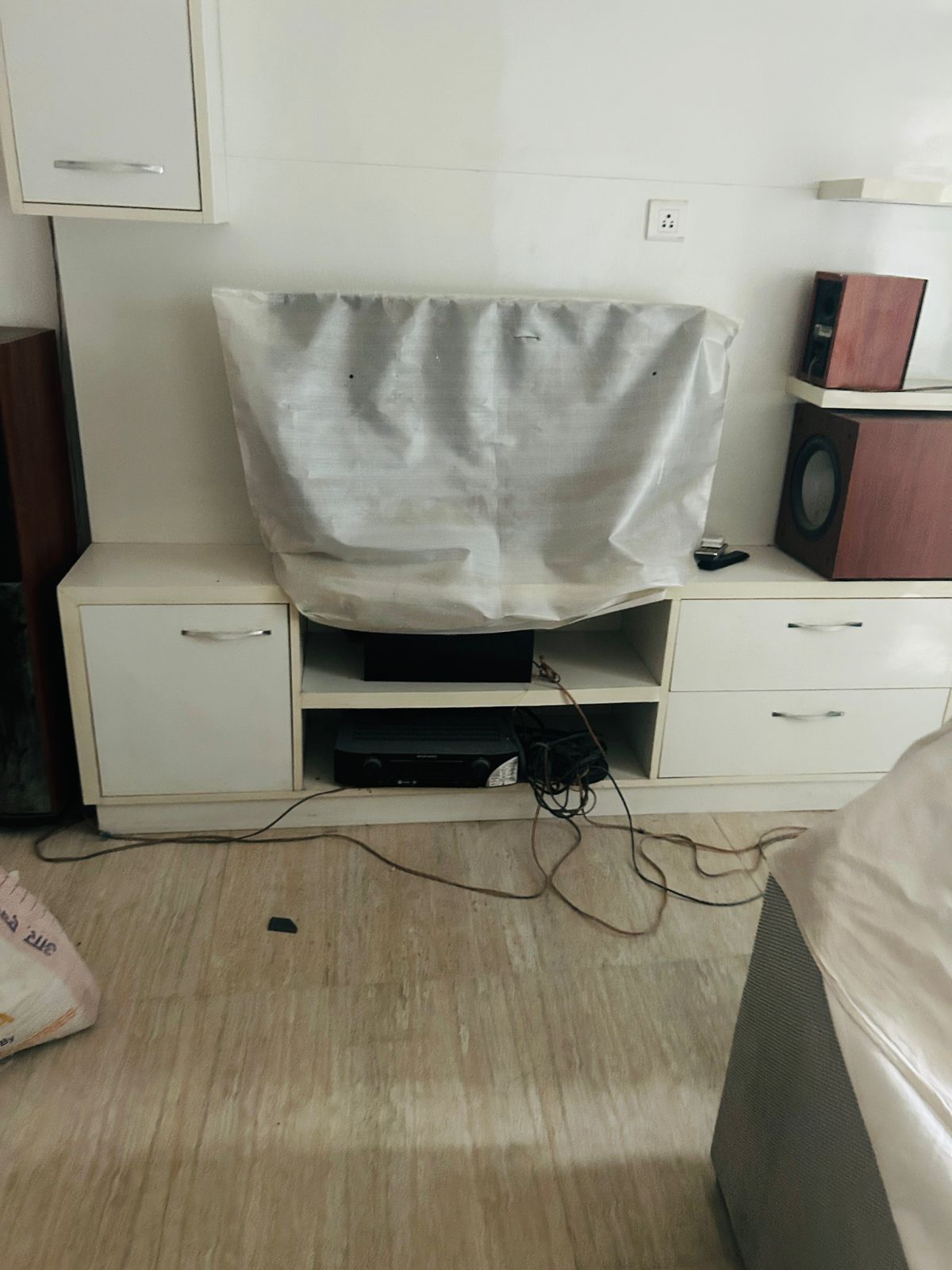 4 BHK + Servant Room 2400 Sq.Ft. Apartment in Supertech Cape Town