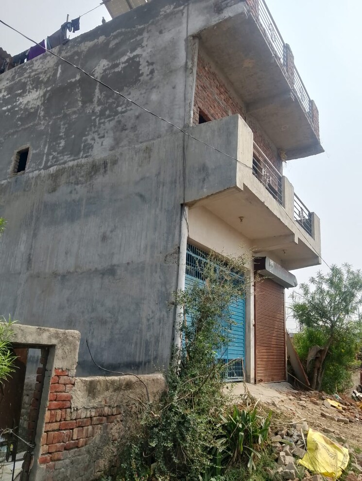 Nearby, sector 167  50 Sq.Yd. Plot In Sector 167 Noida 8741959