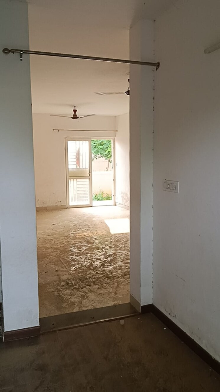 Room, parklands 3 Bedroom 250 Sq.Yd. Builder Floor In Sector 85 Faridabad 8742113