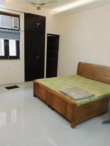 Room in 1 RK Independent House at Sector 26 – for Rent