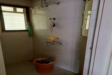 Bathroom in 3 BHK Apartment at Mahalaxmi – for Rent