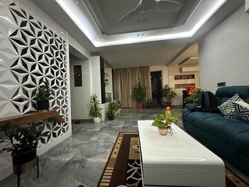 Parking in 3 BHK Builder Floor at Sector 89 – for Rent