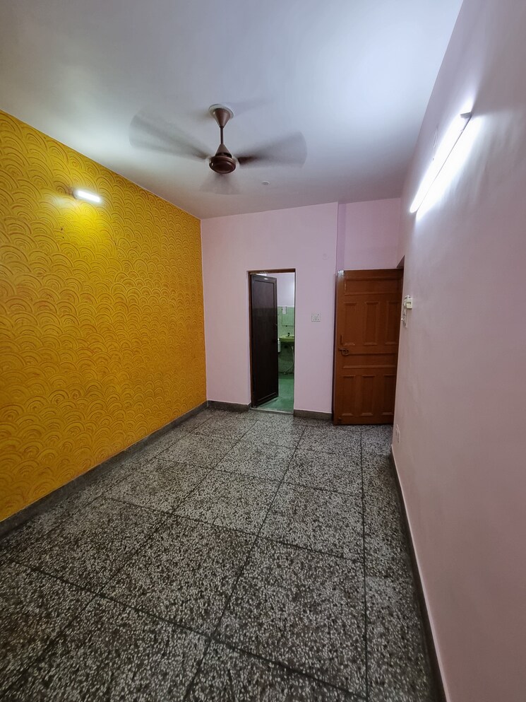 Room, sector 26 1 Bedroom 1350 Sq.Ft. Independent House In Sector 26 Noida 8742494