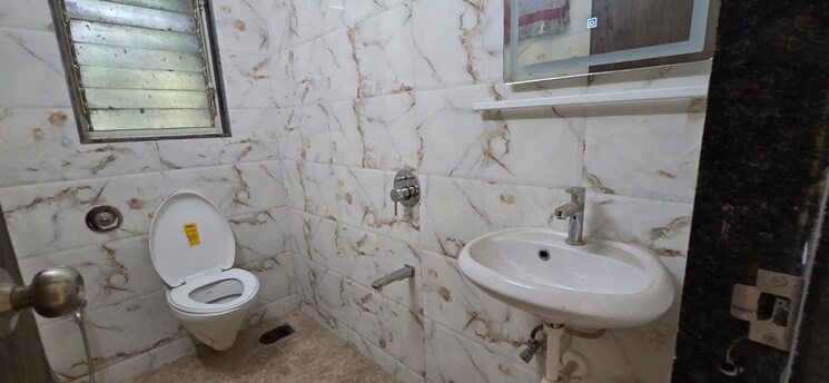 Attached Bathroom, chembur 3 Bedroom 1100 Sq.Ft. Apartment In Chembur Mumbai 8742603