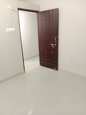 Room in 2 BHK Apartment at Banjara Hills – for Rent
