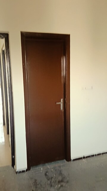 Furnished Amenities in 3 BHK Builder Floor at Parklands, Sector 85 – for Rent