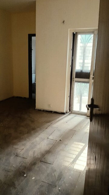 Bathroom in 3 BHK Builder Floor at Parklands, Sector 85 – for Rent
