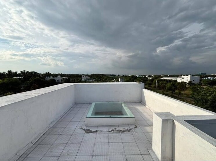 Balcony, sector 20 2.5 Bedroom 225 Sq.Ft. Builder Floor In Sector 20 Faridabad 8742963