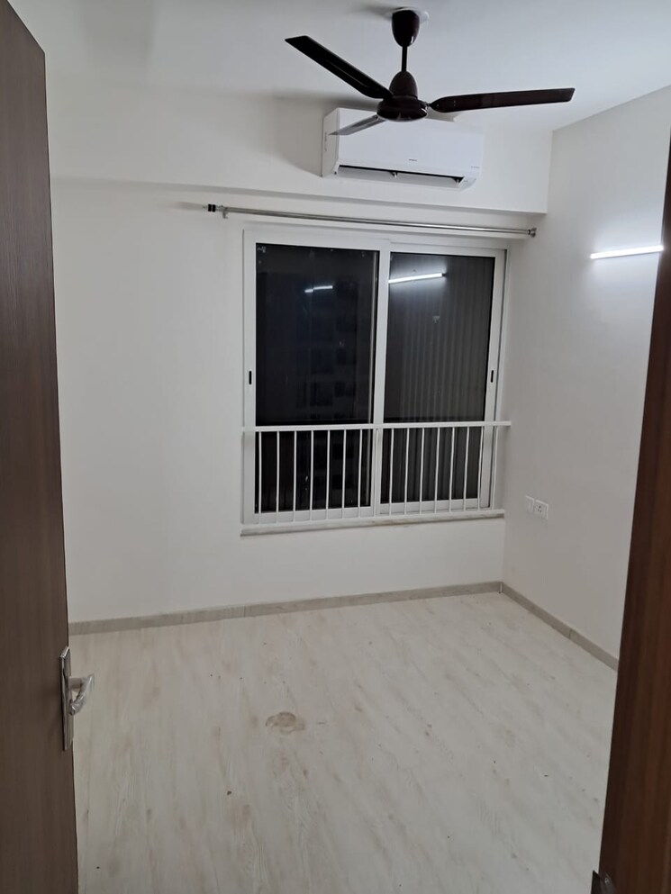 Room, shapoorji-pallonji-joyville-phase-2 3 Bedroom 1852 Sq.Ft. Apartment In Sector 102 Gurgaon 8743112