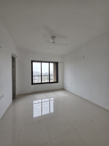 Room in 3 BHK Apartment at Satellite – for Rent