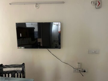 Furnished Amenities in 2 BHK Apartment at Shree Vardhman Mantra, Sector 67 – for Rent