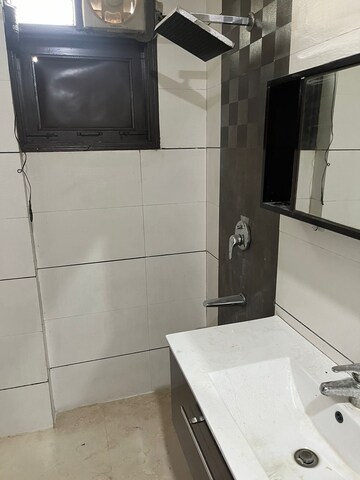 Bathroom in 3 BHK Apartment at Green Park – for Sale