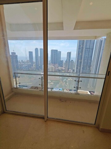 Room in 3 BHK Apartment at Indiabulls Sky Forest, Lower Parel – for Rent