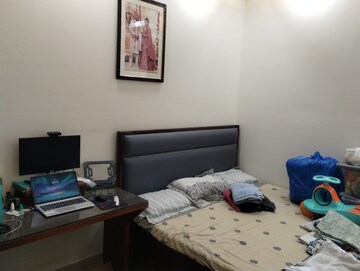 Bedroom in 3 BHK Builder Floor at Sector 14 – for Sale