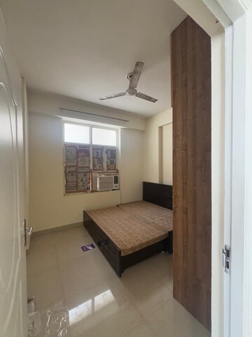 Room in 2 BHK Apartment at Shree Vardhman Mantra, Sector 67 – for Rent