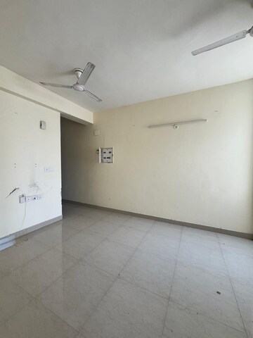 Room in 2 BHK Apartment at Shree Vardhman Mantra, Sector 67 – for Rent
