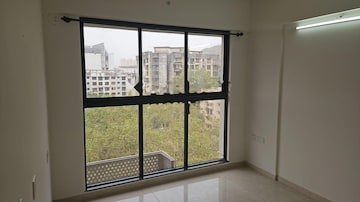 Room in 3 BHK Apartment at Godrej Urban Park, Chandivali – for Rent
