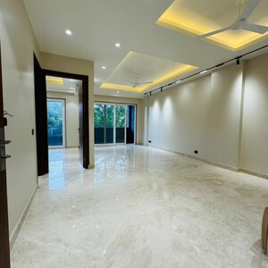 Room in 3 BHK Builder Floor at Vipul World Plots, Sector 48 – for Sale