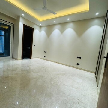 Room in 3 BHK Builder Floor at Vipul World Plots, Sector 48 – for Sale