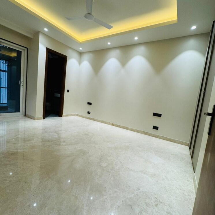 Room, vipul-world-plots 3 Bedroom 192 Sq.Yd. Builder Floor In Sector 48 Gurgaon 8743990