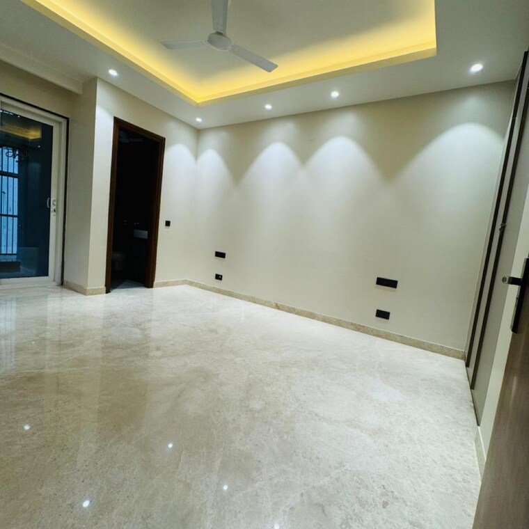 Room, vipul-world-plots 3 Bedroom 192 Sq.Yd. Builder Floor In Sector 48 Gurgaon 8743990