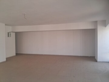 Room in  Office Space at Ashram Road – for Rent