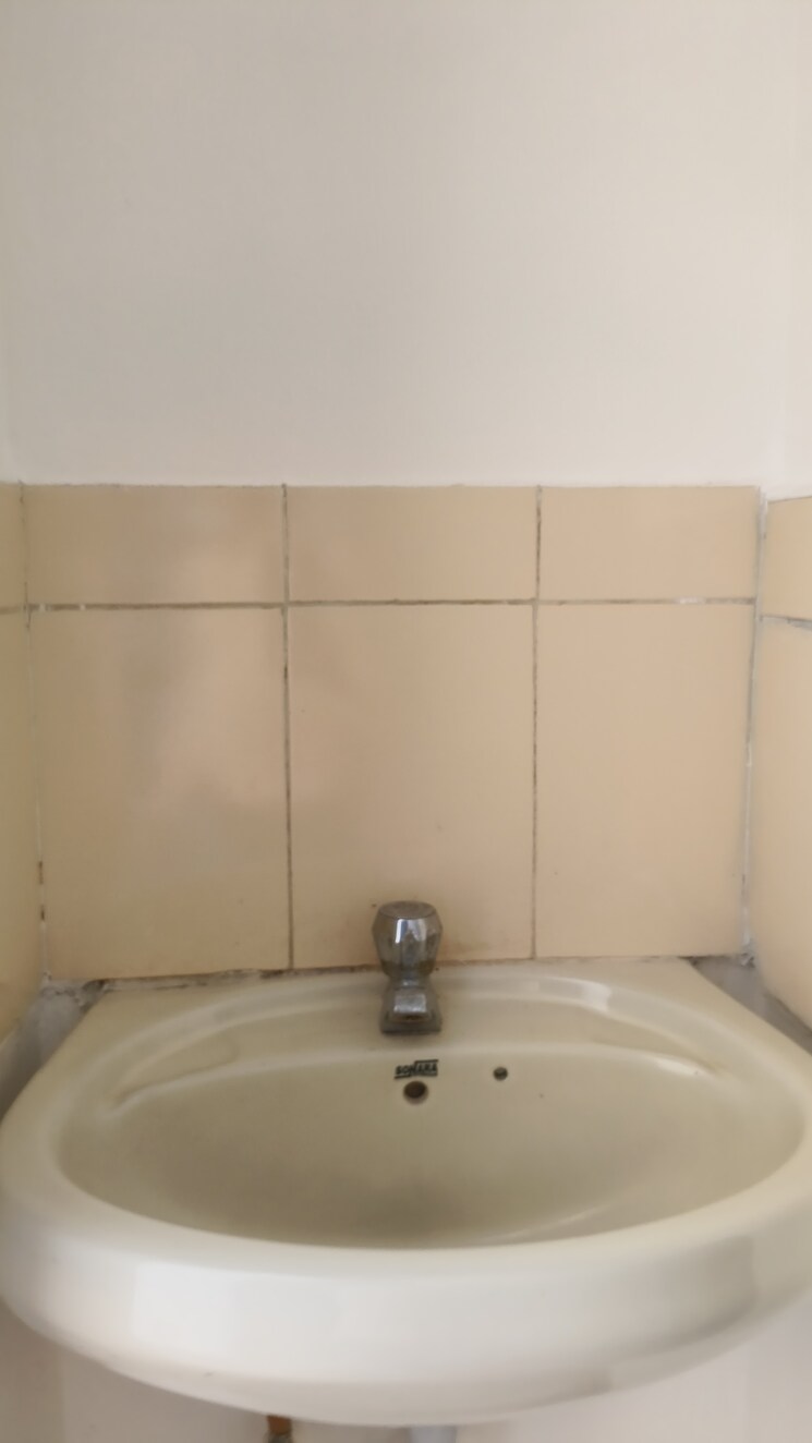 Bathroom, la-chapelle 3 Bedroom 1600 Sq.Ft. Apartment In Baner Pune 8743966