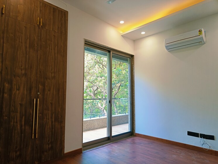 Room, shivalik colony 3.5 Bedroom 1800 Sq.Ft. Builder Floor In Shivalik Colony Delhi 8744096