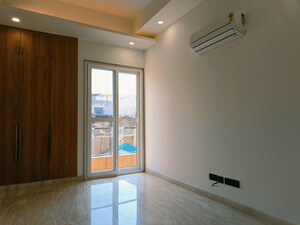 Room in 3.5 BHK Builder Floor at Shivalik Colony – for Sale