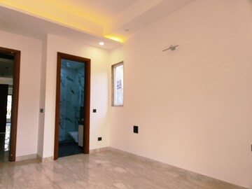 Room in 3.5 BHK Builder Floor at Shivalik Colony – for Sale
