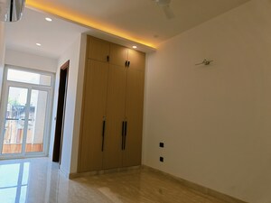 Room in 3.5 BHK Builder Floor at Shivalik Colony – for Sale