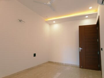 Room in 3.5 BHK Builder Floor at Shivalik Colony – for Sale