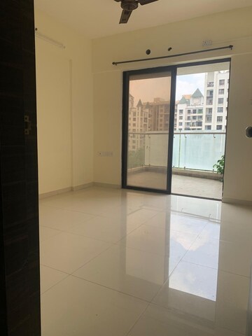 Room in 2 BHK Apartment at Vedant Kingston Atlantis, Nibm Annexe – for Sale