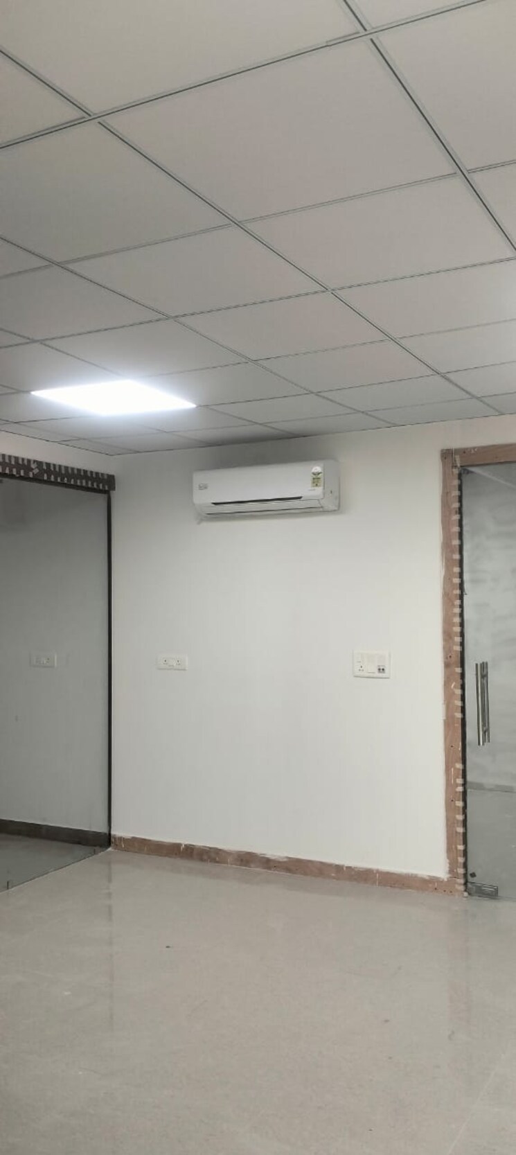 Floor Plan, sector 63 Commercial Office Space 1800 Sq.Ft. In Sector 63 Noida 8744014