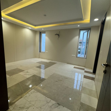Team Area in 4 BHK Builder Floor at South City 2 – for Sale