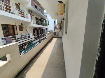 Balcony in 3 BHK Builder Floor at Relaxo Apartment, Sector 46 – for Rent