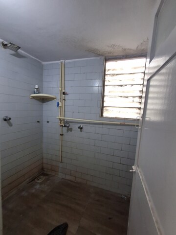 Bathroom in 1 BHK Apartment at Gokul view CHS, Kandivali East – for Rent